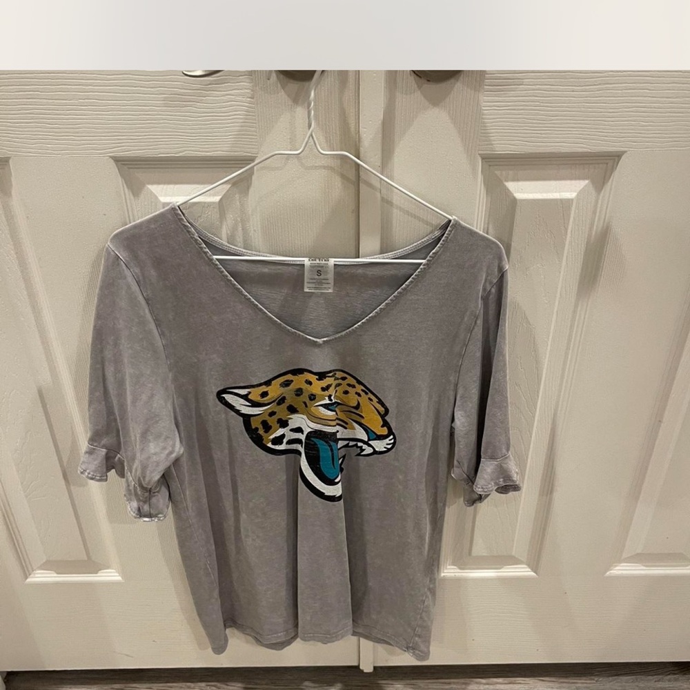 Gray Graphic Women's Top